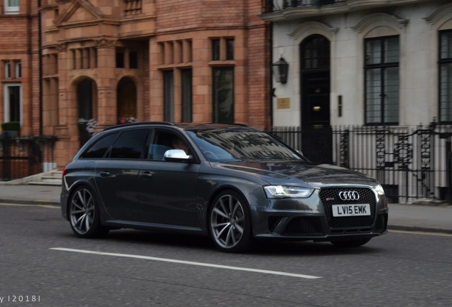 Audi RS4 Avant B8