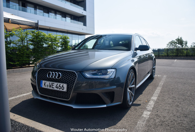 Audi RS4 Avant B8