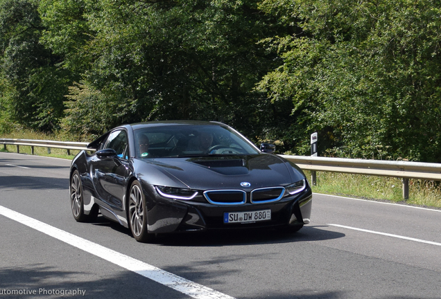 BMW i8