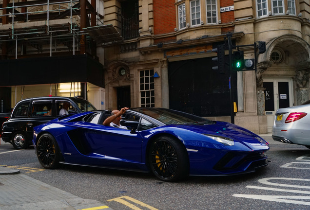 Lamborghini Aventador S LP740-4 Roadster