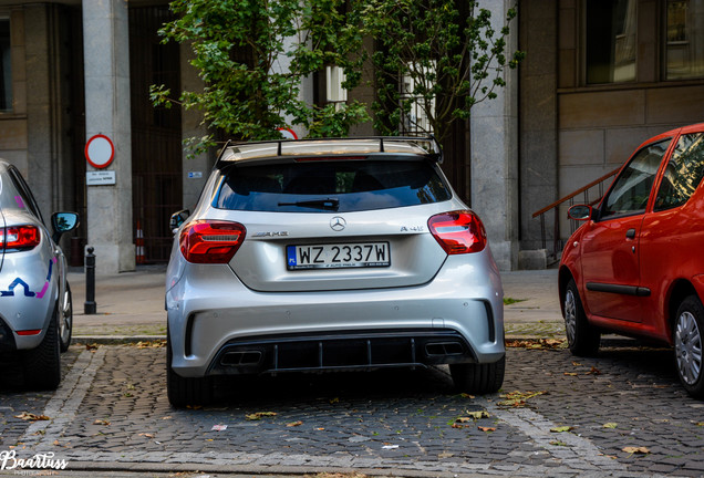 Mercedes-AMG A 45 W176 2015