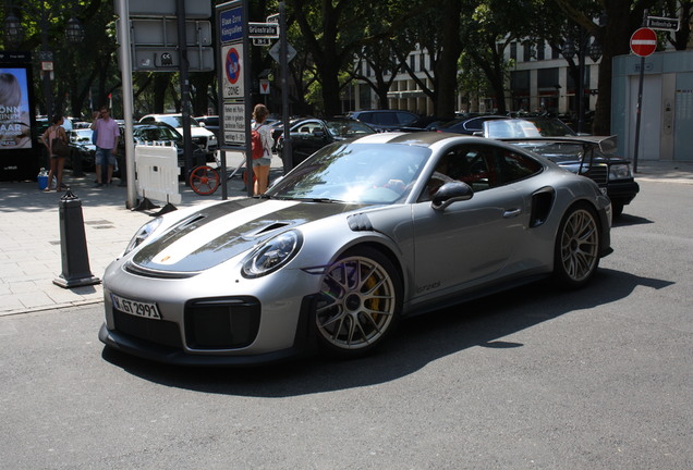 Porsche 991 GT2 RS Weissach Package