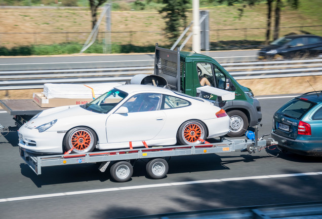 Porsche 996 GT3 CUP