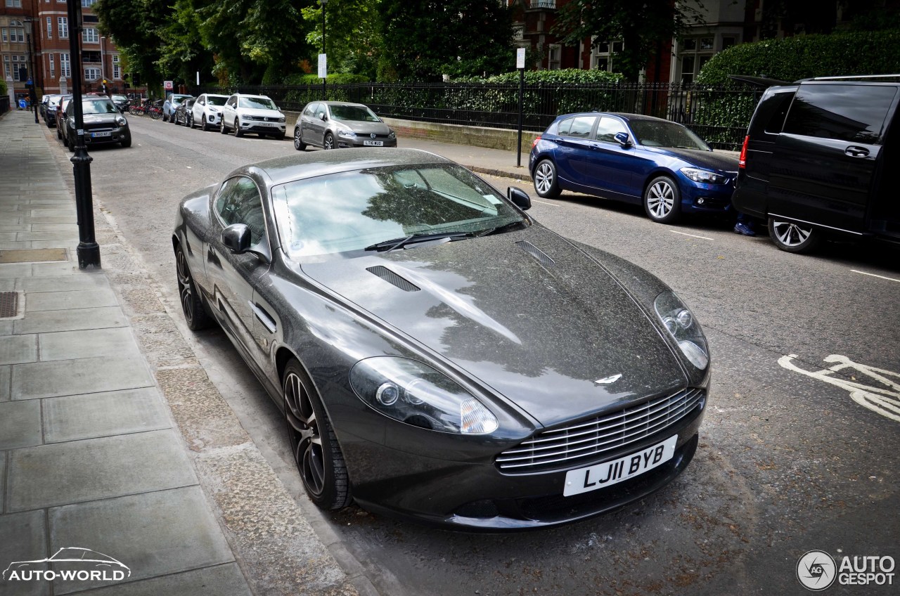 Aston Martin DB9 2010