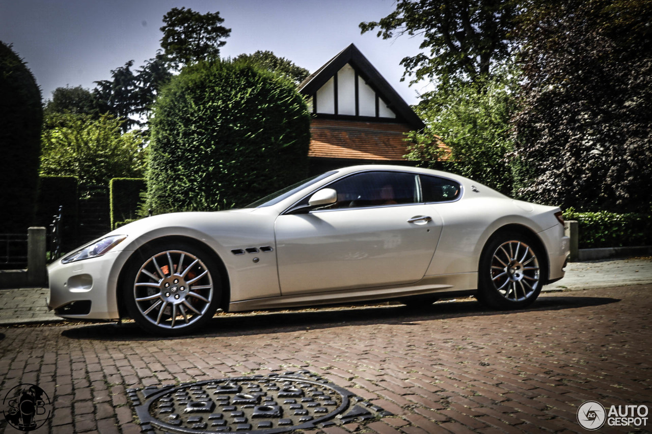 Maserati GranTurismo S Automatic