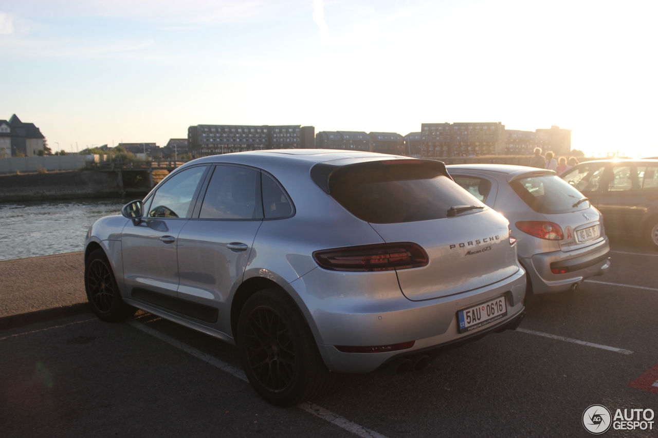 Porsche 95B Macan GTS