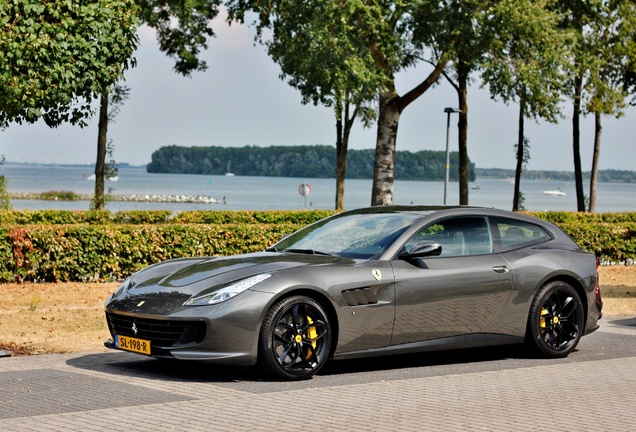 Ferrari GTC4Lusso T