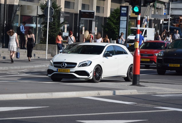 Mercedes-AMG A 45 W176 2015