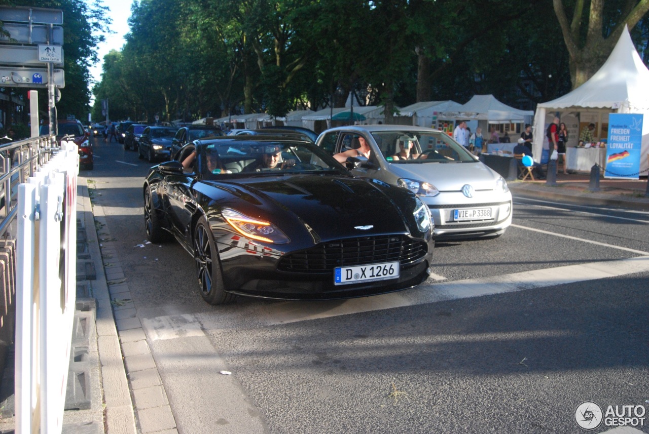 Aston Martin DB11