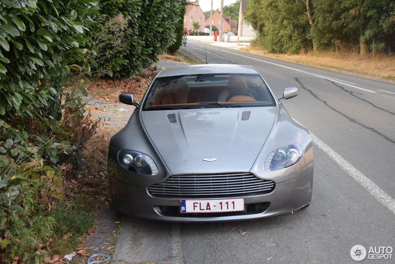 Aston Martin V8 Vantage