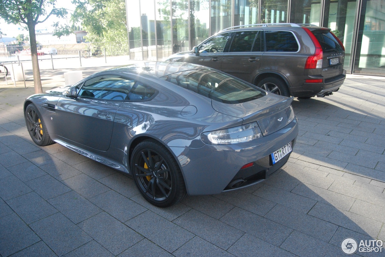 Aston Martin V8 Vantage S