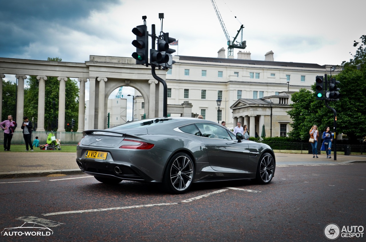 Aston Martin Vanquish 2013