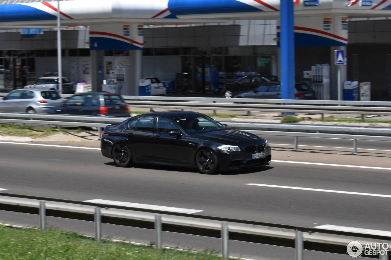 BMW M5 F10 2011