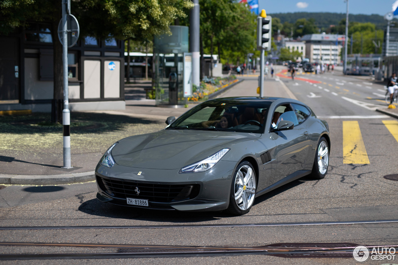 Ferrari GTC4Lusso