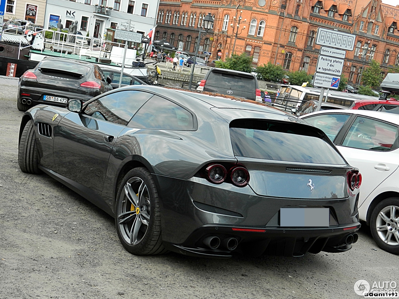 Ferrari GTC4Lusso