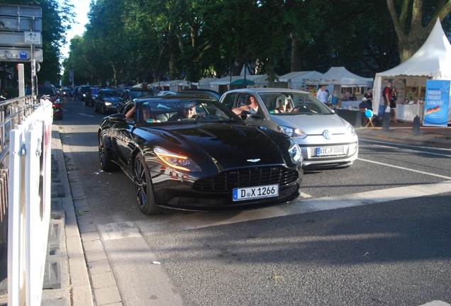 Aston Martin DB11