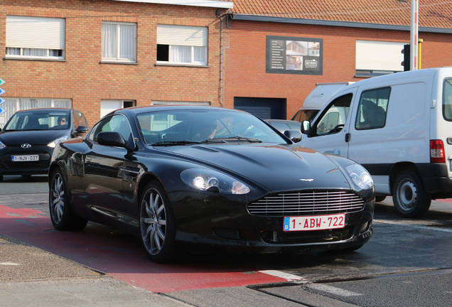 Aston Martin DB9