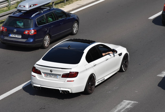 BMW M5 F10 2011