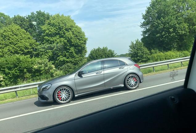 Mercedes-AMG A 45 W176 2015