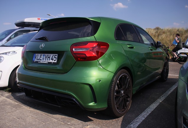 Mercedes-AMG A 45 W176 2015