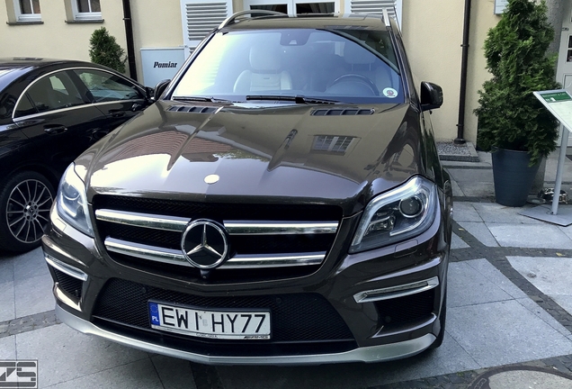 Mercedes-Benz GL 63 AMG X166