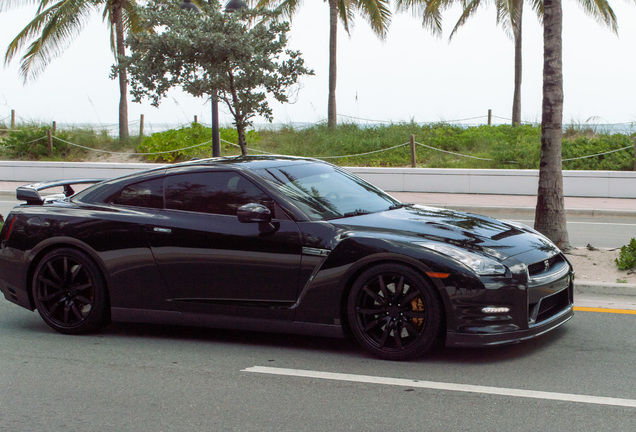 Nissan GT-R 2013