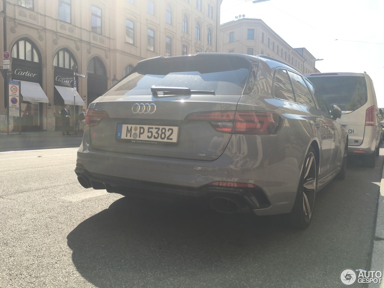 Audi RS4 Avant B9