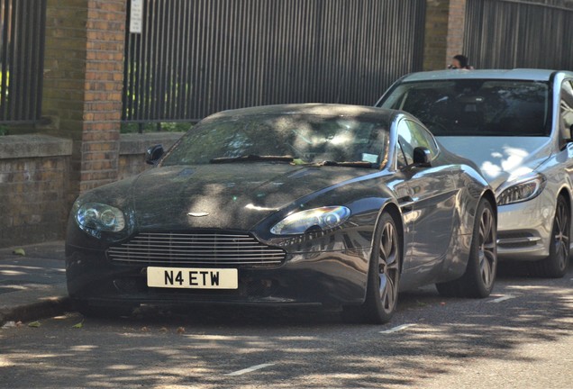 Aston Martin V8 Vantage