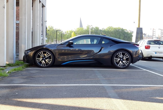 BMW i8