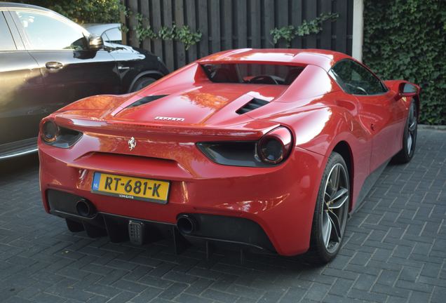 Ferrari 488 Spider