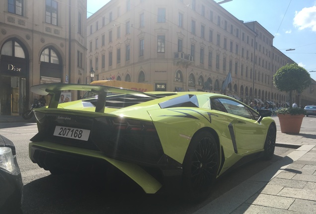 Lamborghini Aventador LP750-4 SuperVeloce