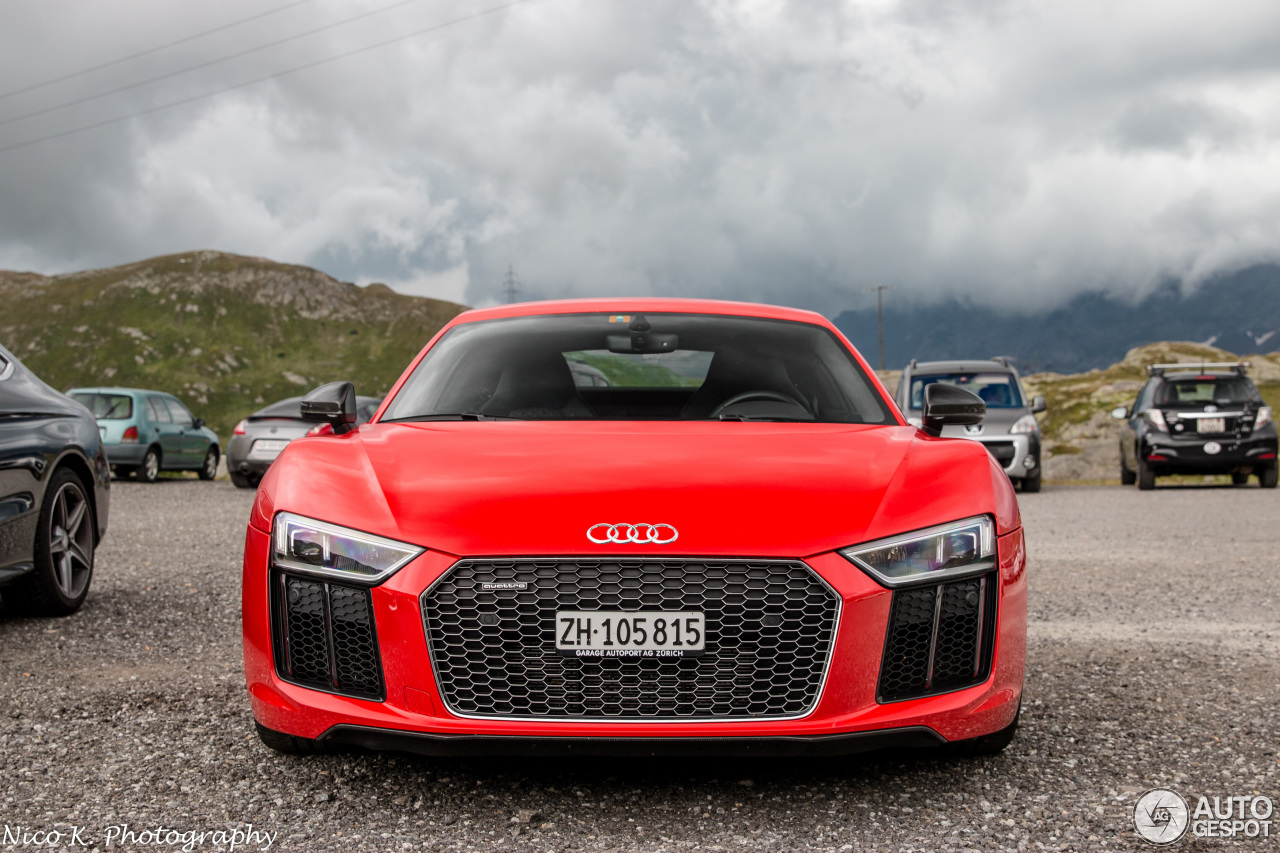 Audi R8 V10 Plus 2015