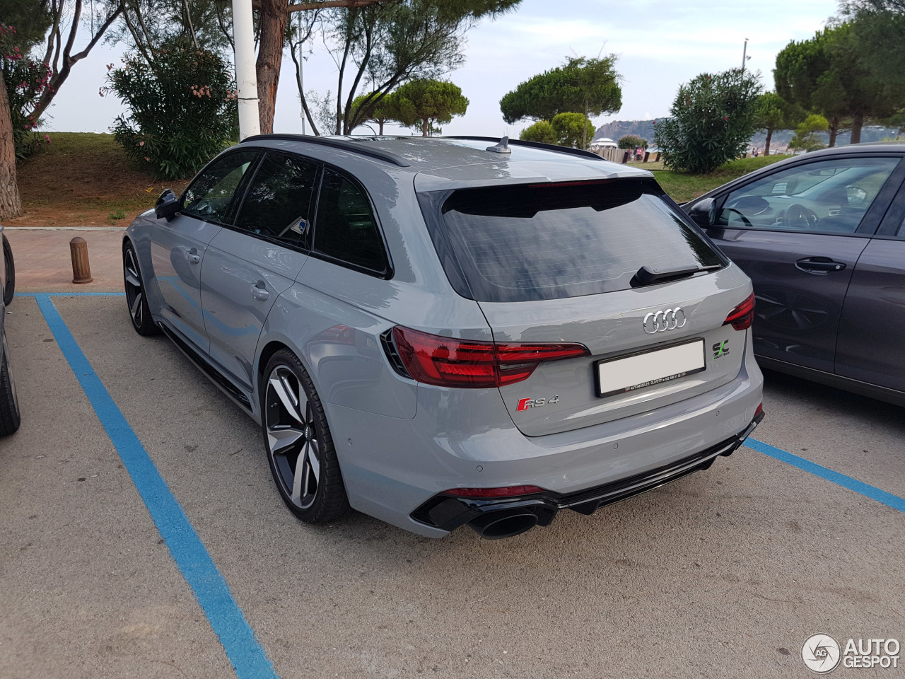 Audi RS4 Avant B9