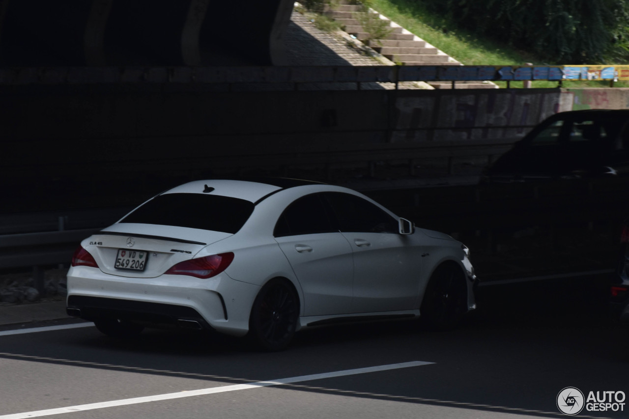 Mercedes-Benz CLA 45 AMG C117