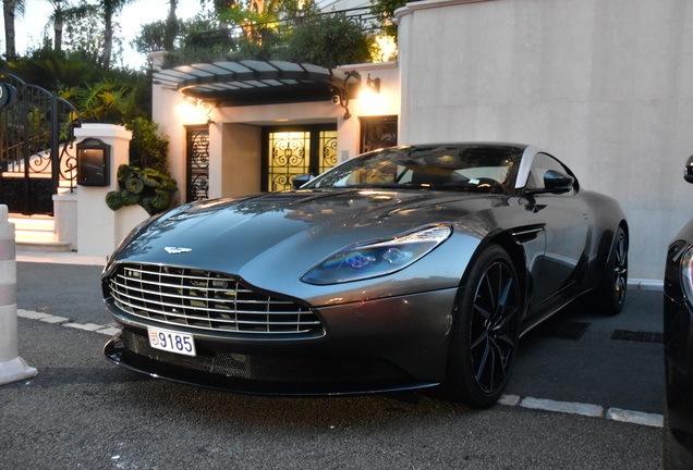 Aston Martin DB11