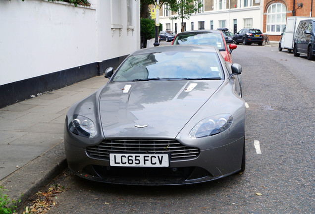 Aston Martin V8 Vantage S