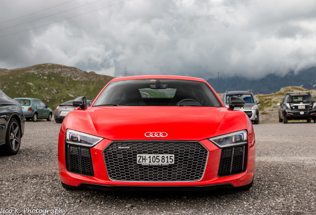 Audi R8 V10 Plus 2015