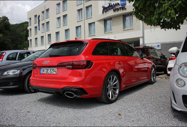 Audi RS4 Avant B9