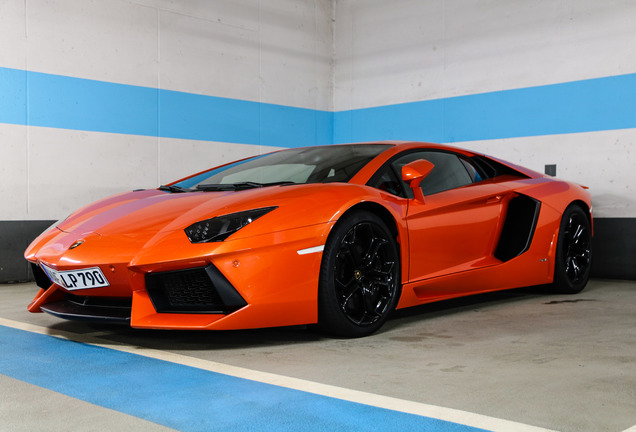 Lamborghini Aventador LP700-4