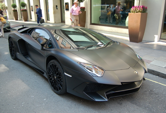 Lamborghini Aventador LP750-4 SuperVeloce