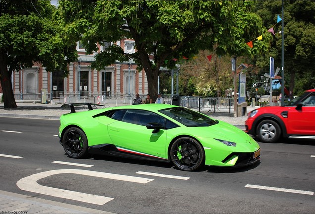 Lamborghini Huracán LP640-4 Performante