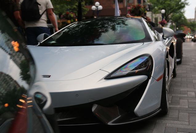 McLaren 570GT