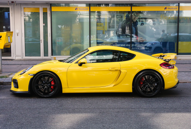 Porsche 981 Cayman GT4