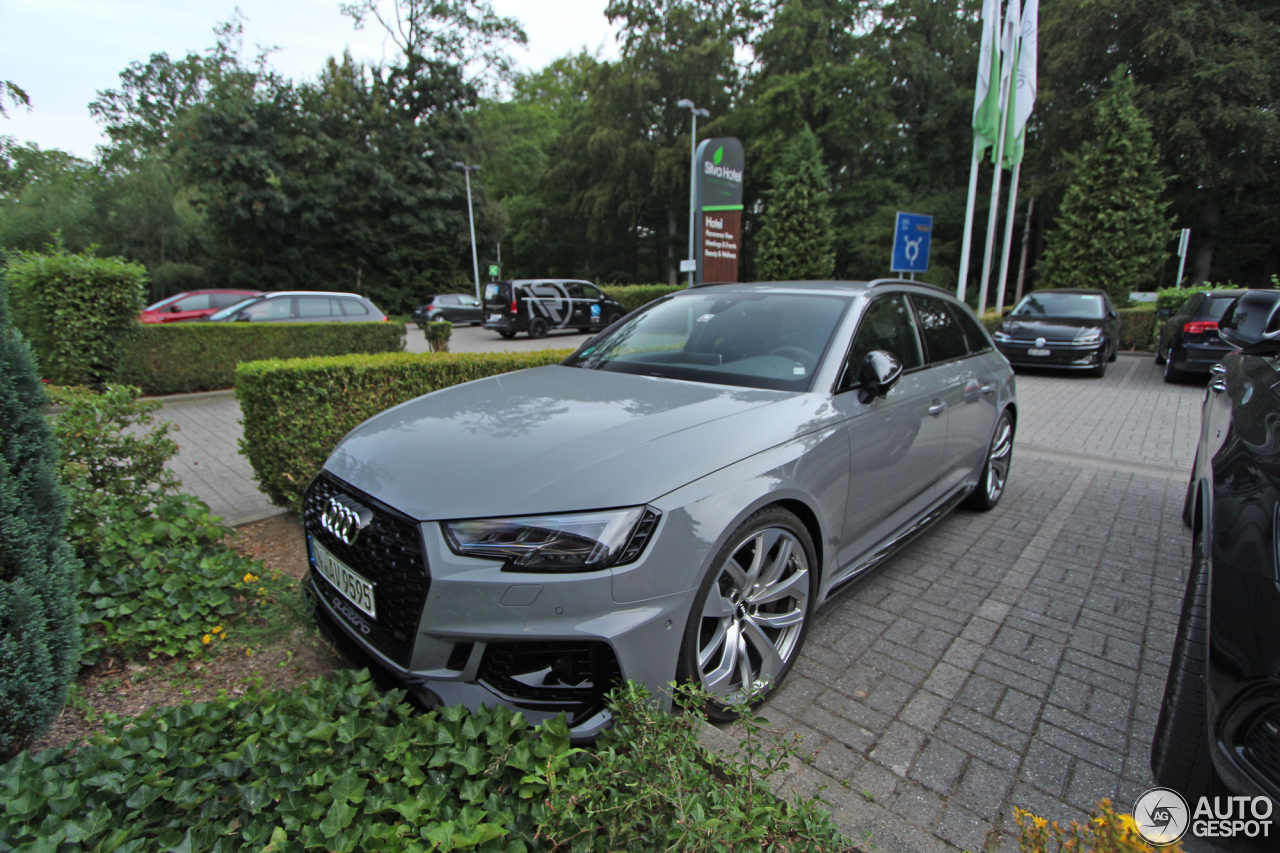 Audi RS4 Avant B9