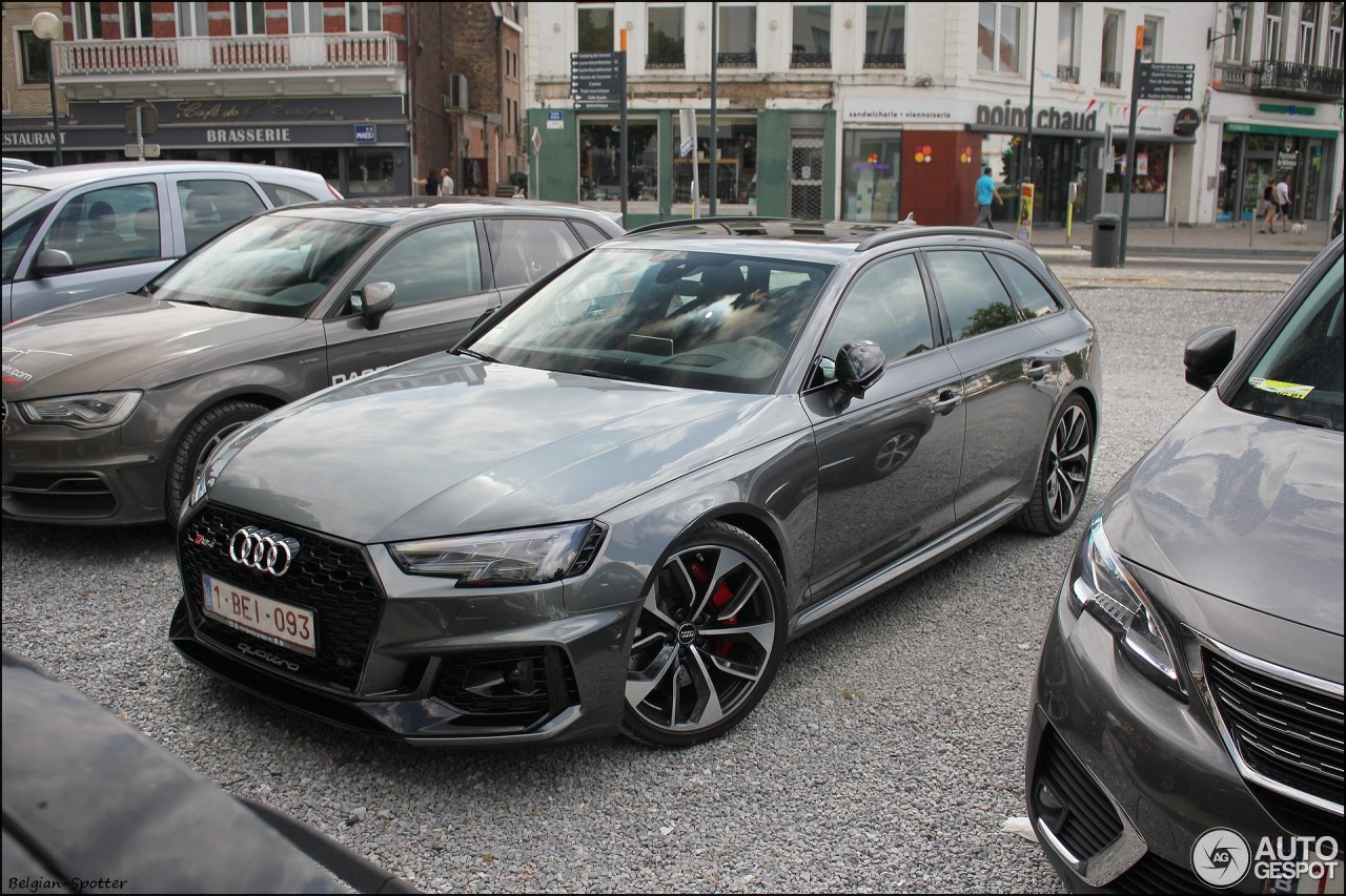 Audi RS4 Avant B9