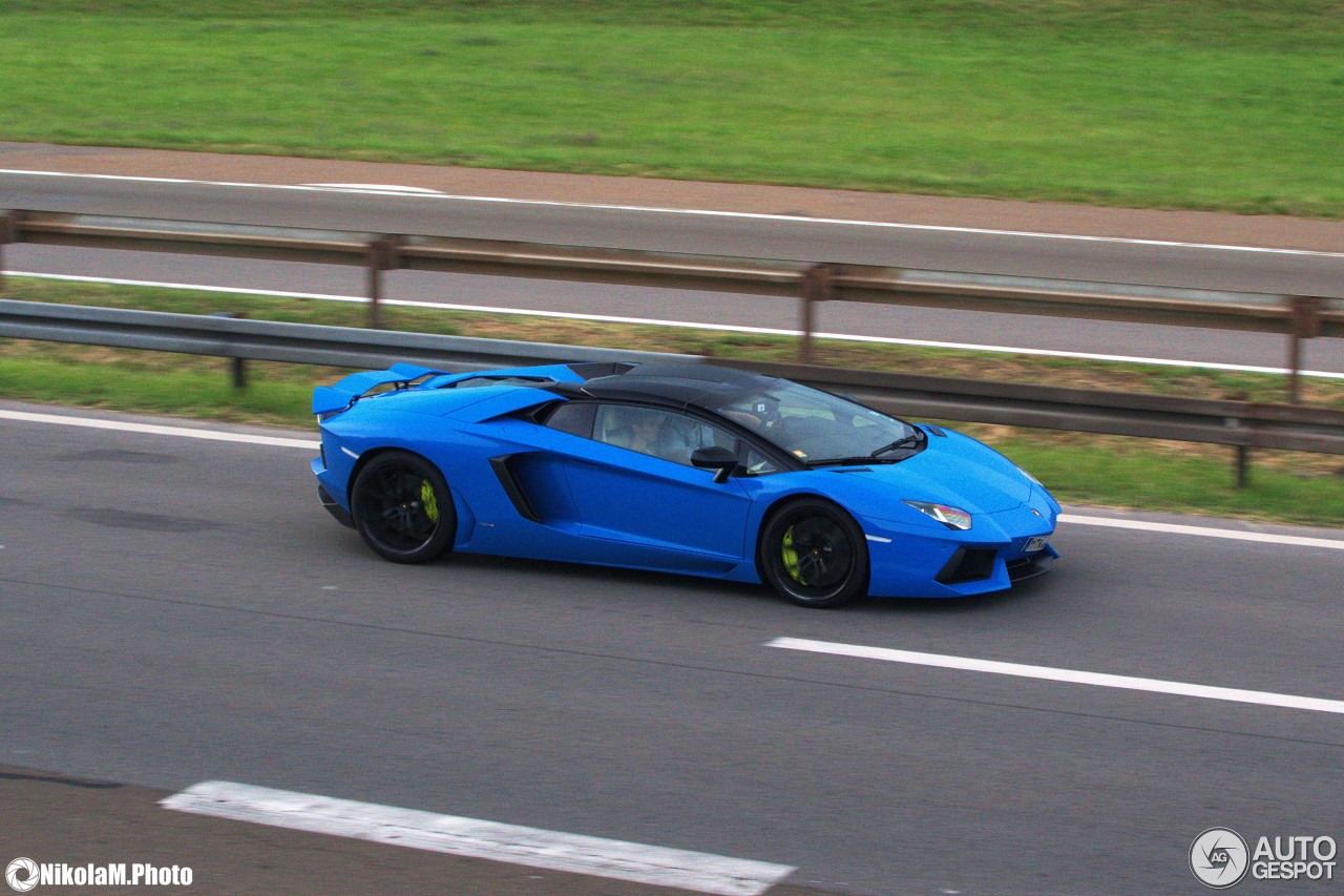 Lamborghini Aventador LP700-4 Roadster