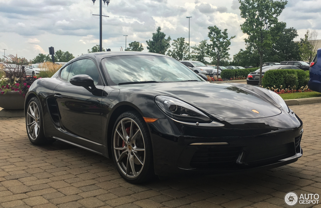 Porsche 718 Cayman S