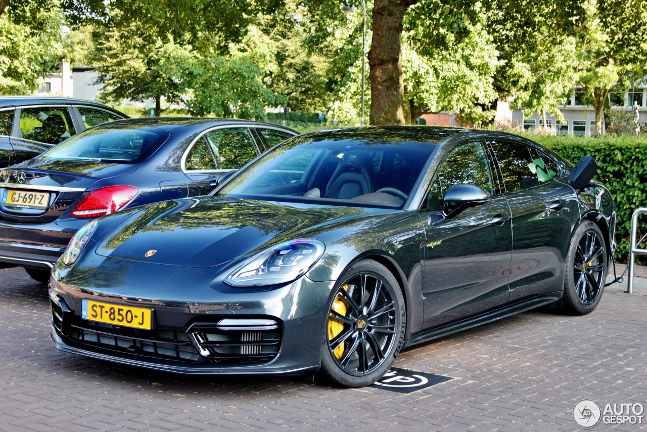 Porsche 971 Panamera Turbo S E-Hybrid