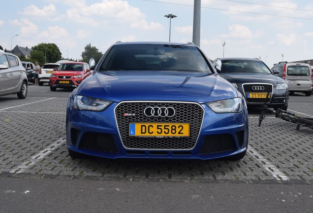 Audi RS4 Avant B8