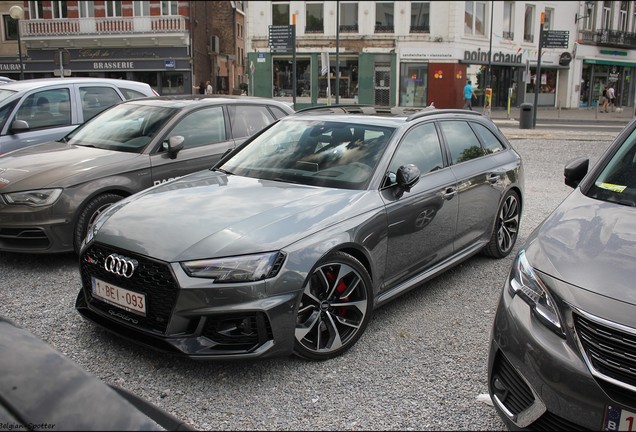 Audi RS4 Avant B9